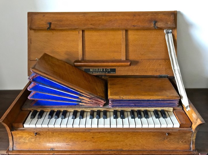 REED ORGAN - Metzler - An English Bible Organ
