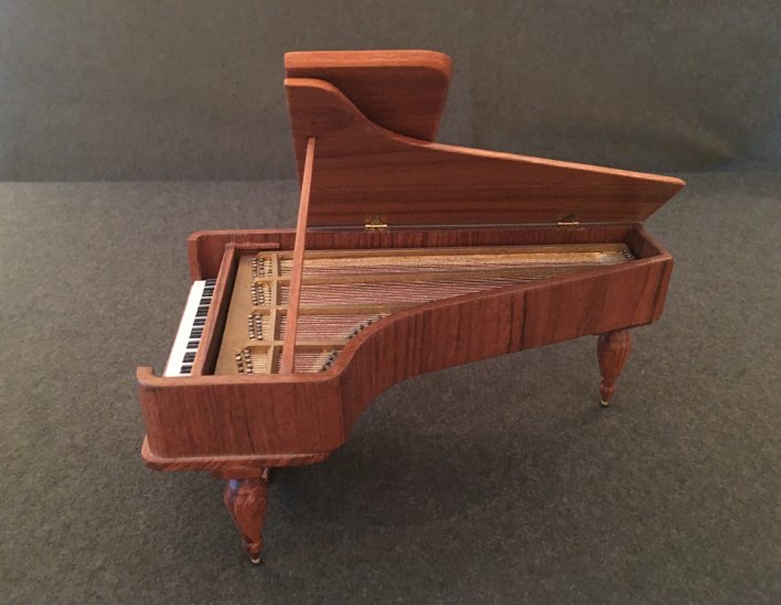 PIANO - MINIATURE BEETHOVEN PIANO - Partelow, Ralph - Miniature Piano.